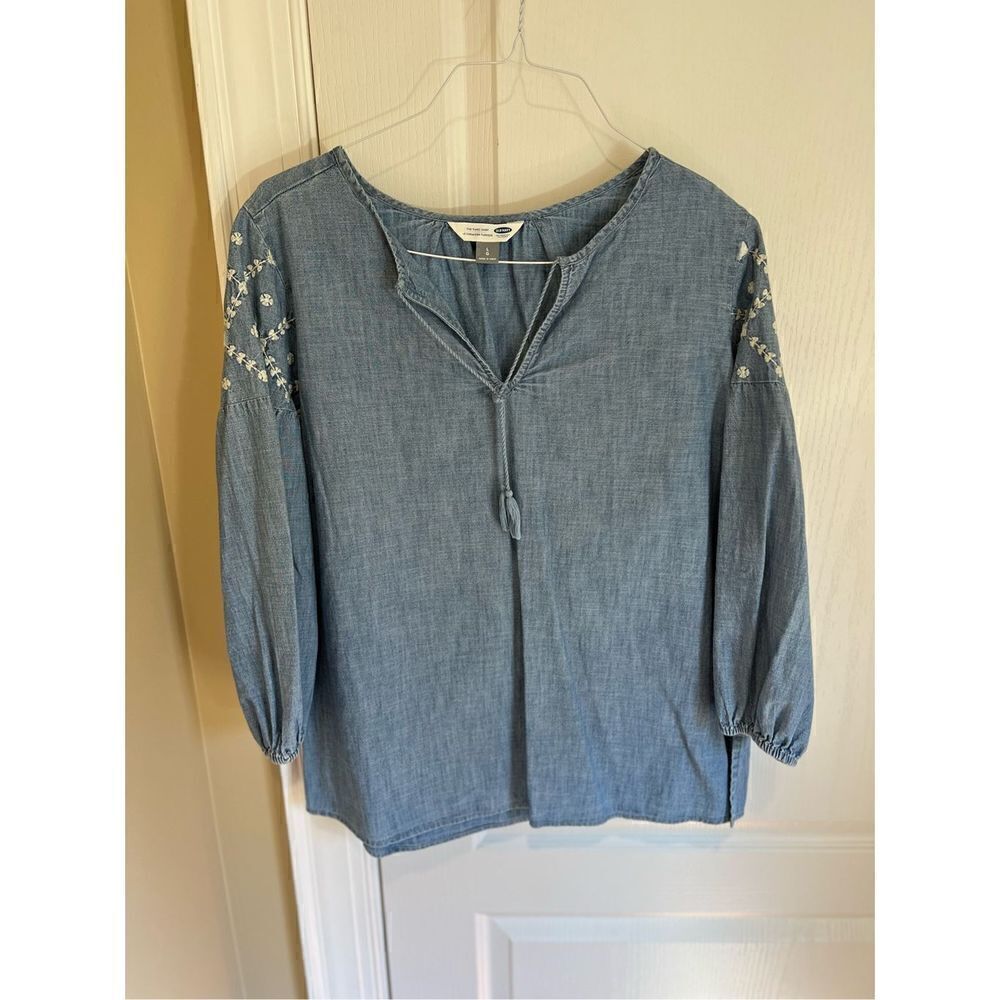 Old Navy The Tunic Light Blue Jean Shirt with white embroidery on arms size Larg